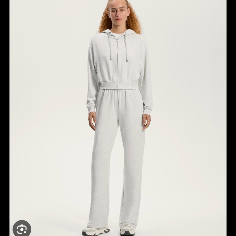Women's beige set